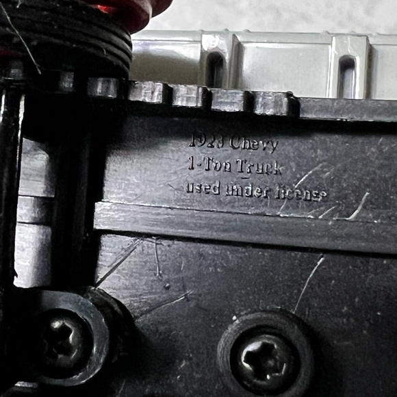 1923 Chevy💥RARE FINDINGS💥(2) 1 Ton Truck National Motor Museum Mint Die Cast - Picture 7 of 12